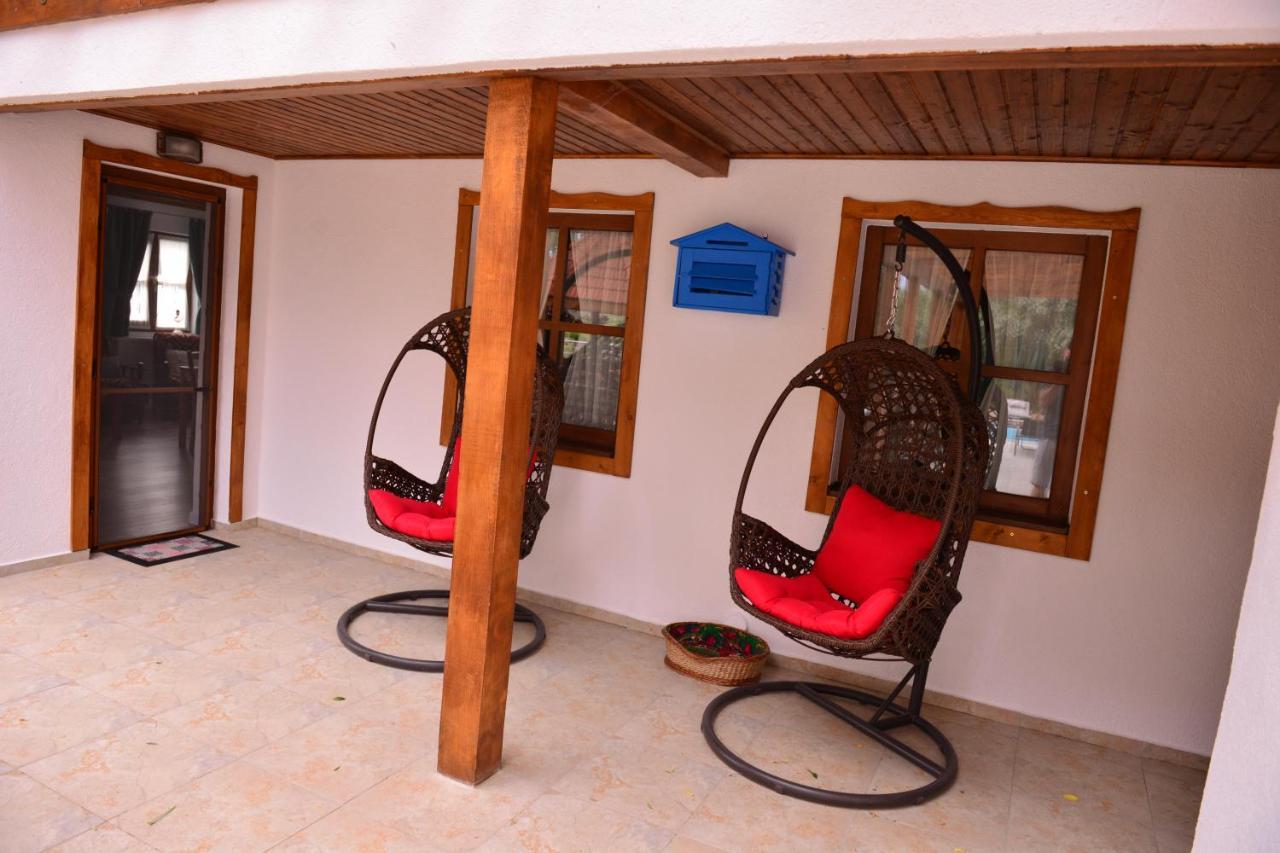 Dumbrava Hotell Uzlina Exteriör bild