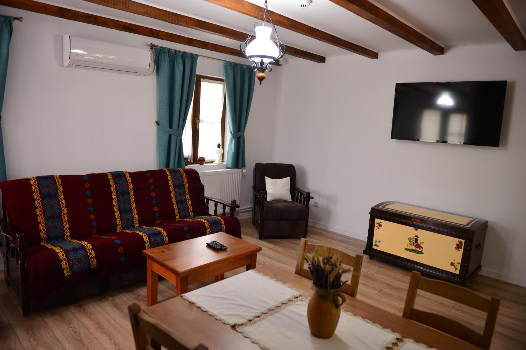 Dumbrava Hotell Uzlina Exteriör bild