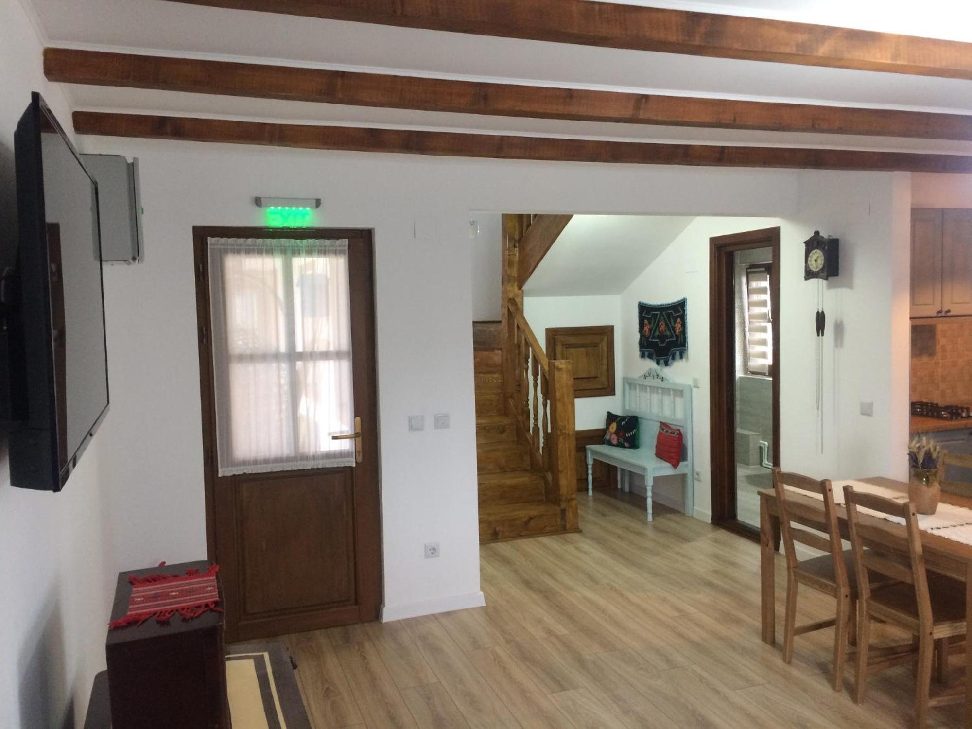 Dumbrava Hotell Uzlina Exteriör bild